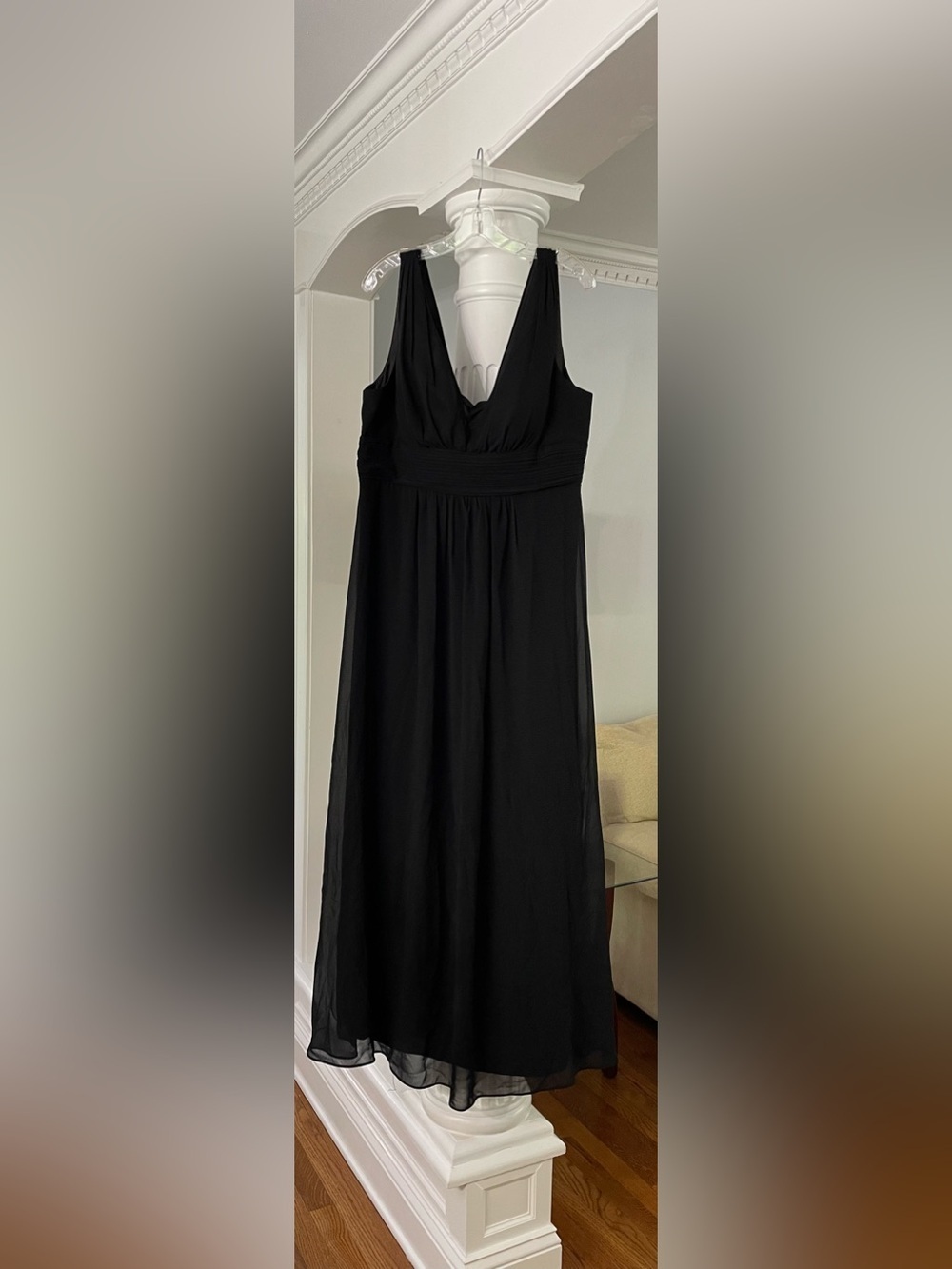 Ever Pretty women’s size 16 sleeve less, maxi evening dress in black, chiffon.